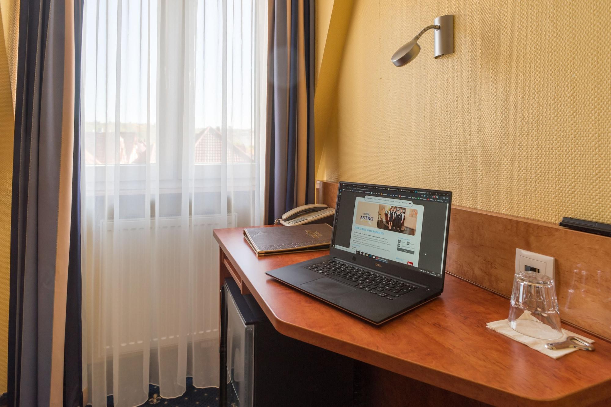 Aparthotel Astro - Nichtraucherhotel شتوتغارت المظهر الخارجي الصورة