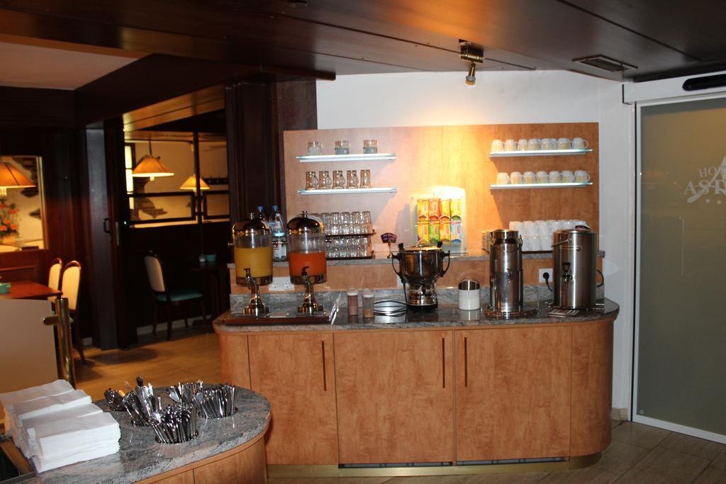 Aparthotel Astro - Nichtraucherhotel شتوتغارت المظهر الخارجي الصورة